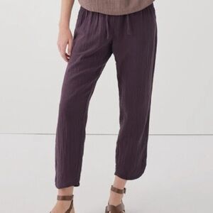 Pact Coastal Double Gauze Tapered Pull In Pant in Maroon